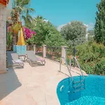 Mandalina, Cukurbag Peninsula-kas * カシュ