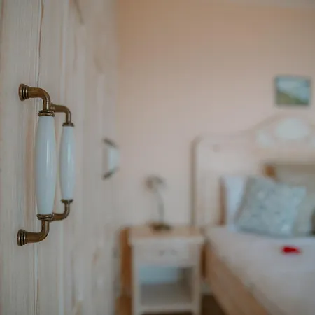 Mandalina, Cukurbag Peninsula-kas Villa